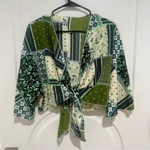 V neck tie front 3/4 sleeve crop top boho blouse